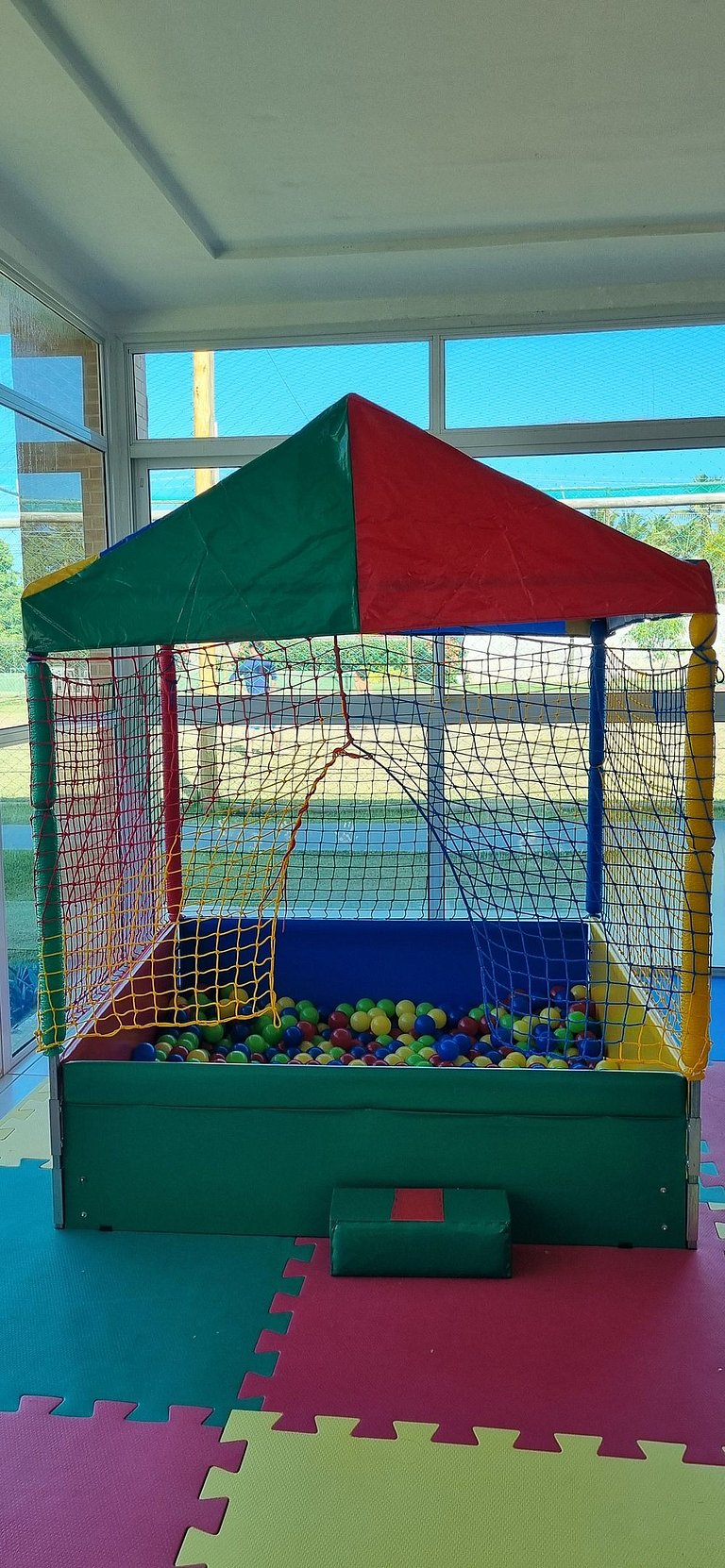 Flat piscina/academia/campo de futebol-Muro Alto