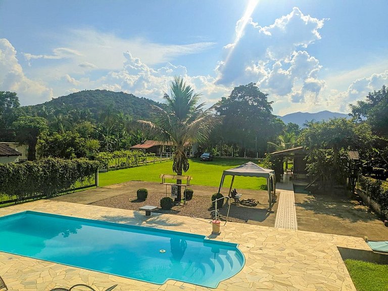 Recanto do Sossego!Com PISCINA grande e Playground