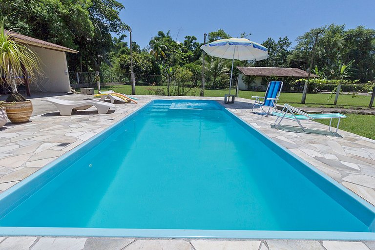 Chácara Piscina e RIO no fundo a 60km de Curitiba