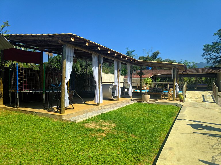 Chácara Piscina e RIO no fundo a 60km de Curitiba