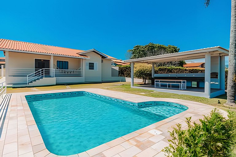 Descanso e Diversão: Piscina e Gourmet em condomínio à 65km