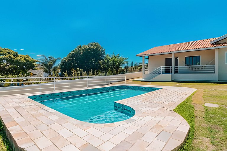 Casa Sol da Montanha, 65 km de SP, condomínio.
