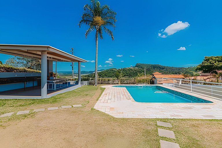 Casa Sol da Montanha, 65 km de SP, condomínio.