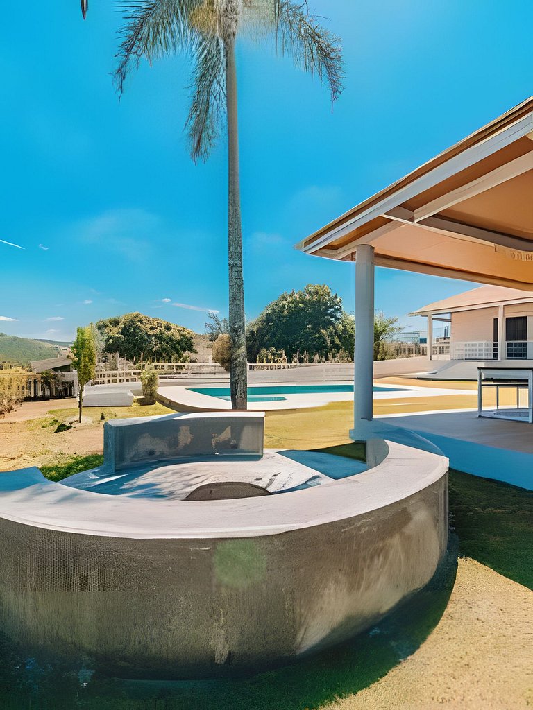 Casa Sol da Montanha, 65 km de SP, condomínio.
