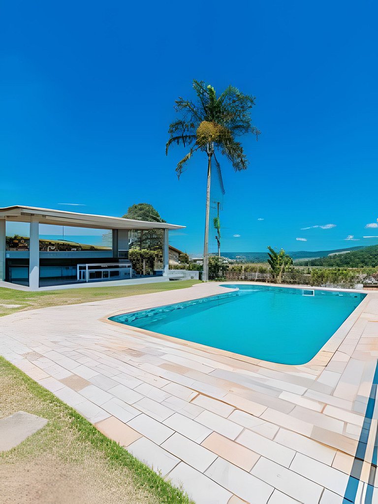 Casa Sol da Montanha, 65 km de SP, condomínio.