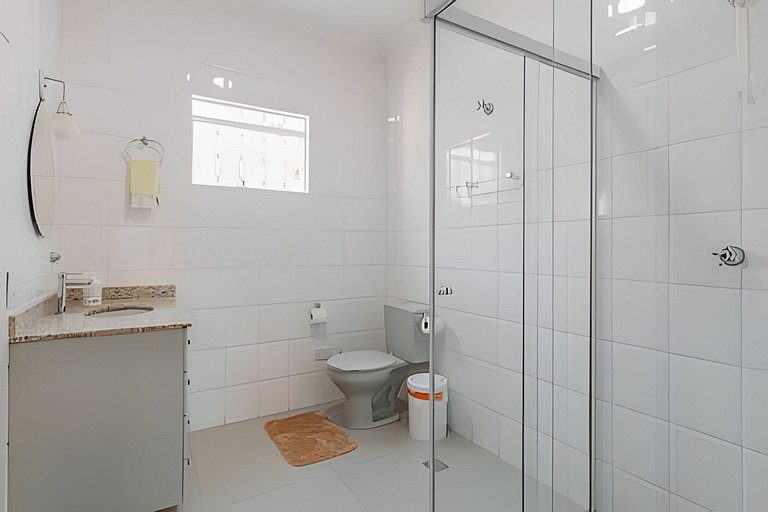 Casa Sol da Montanha, 65 km de SP, condomínio.
