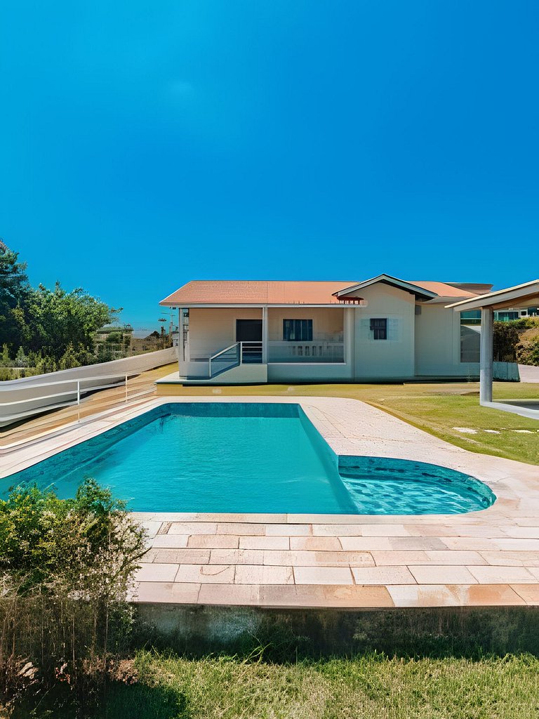 Casa Sol da Montanha, 65 km de SP, condomínio.