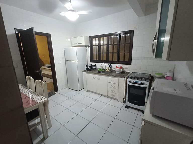 900m PraiaGaivota, Piscina, Churrasqueira, 4 Vagas