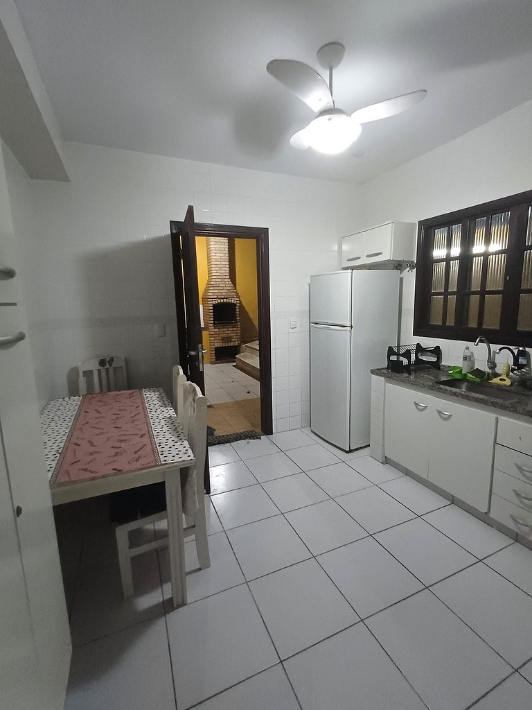 900m PraiaGaivota, Piscina, Churrasqueira, 4 Vagas