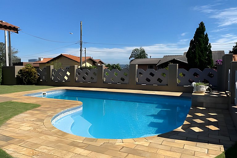 Piscina, Churrasqueira e Lareira em cond, 1h de SP