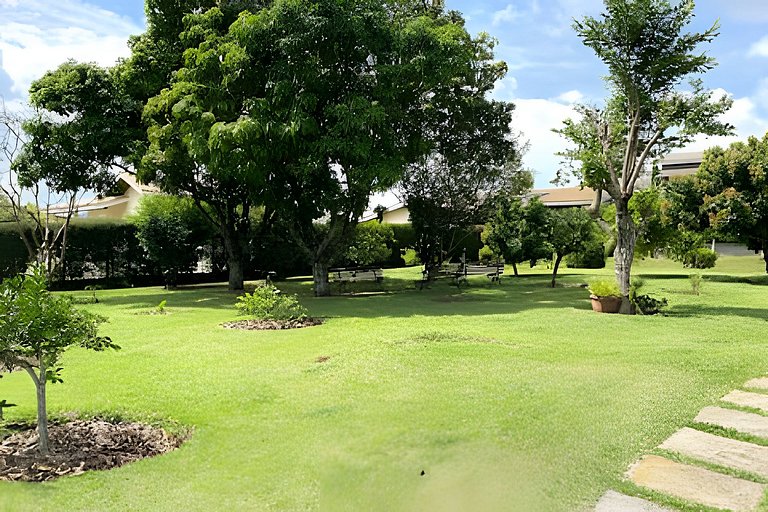 Piscina, Churrasqueira e Lareira em cond, 1h de SP