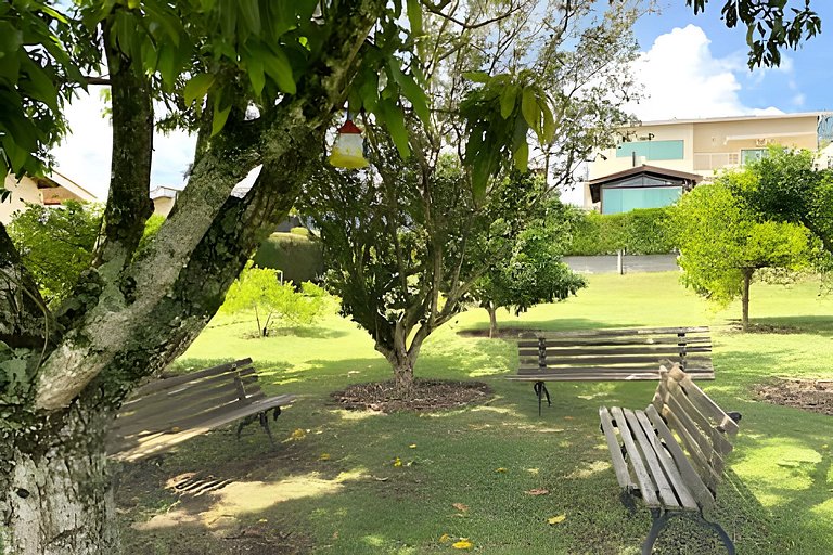 Piscina, Churrasqueira e Lareira em cond, 1h de SP
