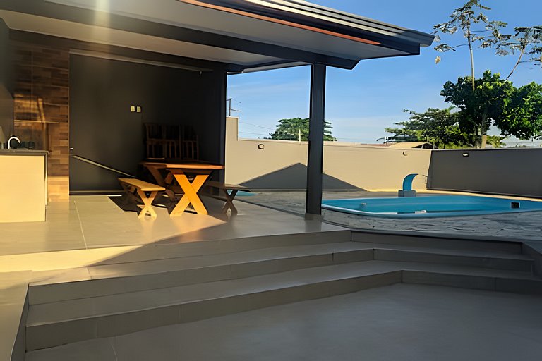 Casa Grande na Quadra do Mar