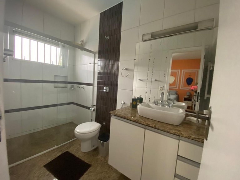 Recanto do Sossego!Com PISCINA grande e Playground