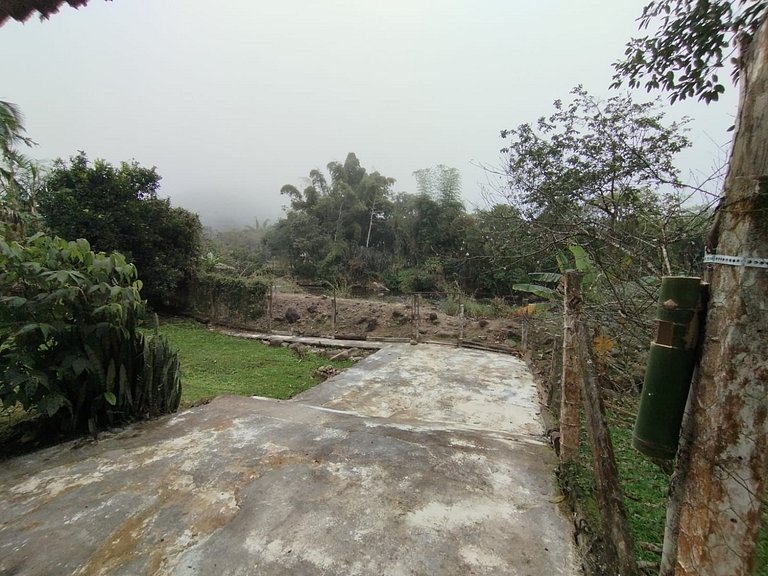 Chácara Piscina e RIO no fundo a 60km de Curitiba