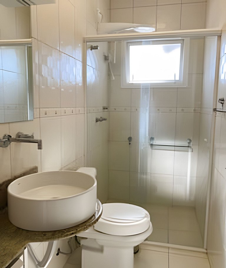 Refúgio com piscina, lareira e conforto – 1h de SP