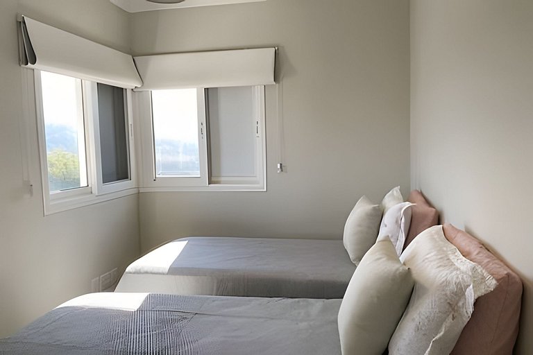 Refúgio com piscina, lareira e conforto – 1h de SP