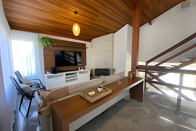 Refúgio com piscina, lareira e conforto – 1h de SP
