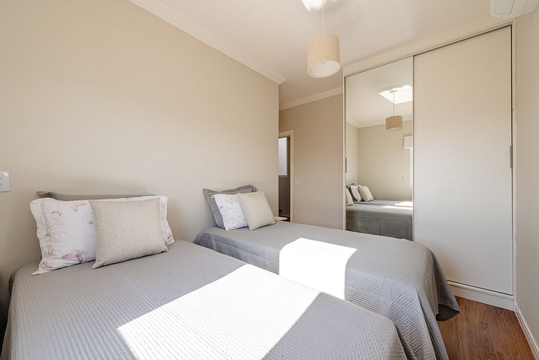 Refúgio com piscina, lareira e conforto – 1h de SP