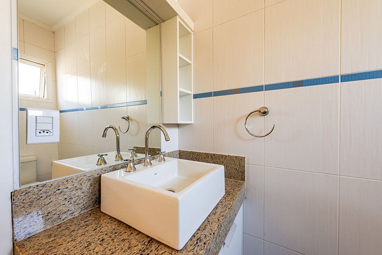 Refúgio com piscina, lareira e conforto – 1h de SP