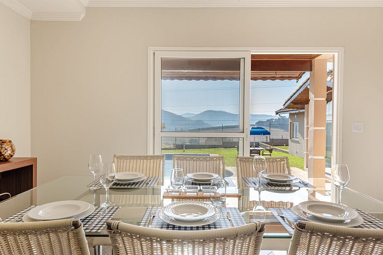 Refúgio com piscina, lareira e conforto – 1h de SP