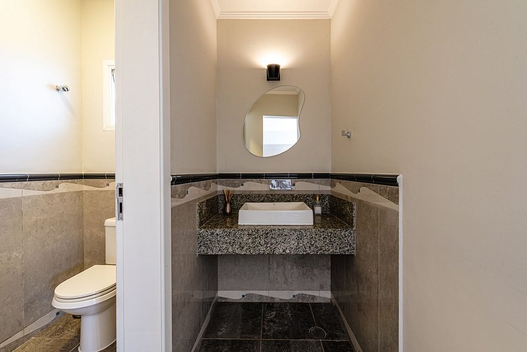 Refúgio com piscina, lareira e conforto – 1h de SP