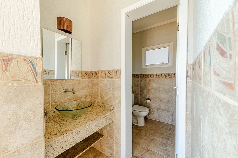 Refúgio com piscina, lareira e conforto – 1h de SP