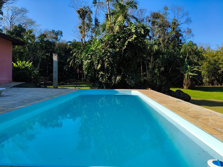 Chalé Morretes Arraial - Piscina e Rio