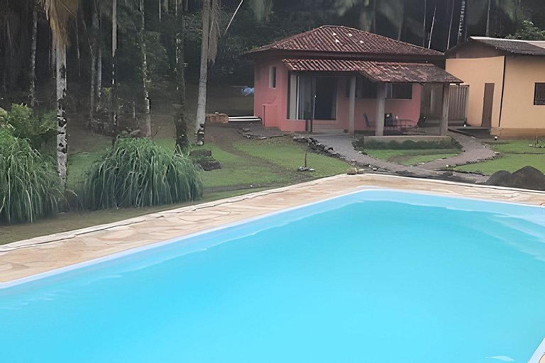 Chalé Morretes Arraial - Piscina e Rio