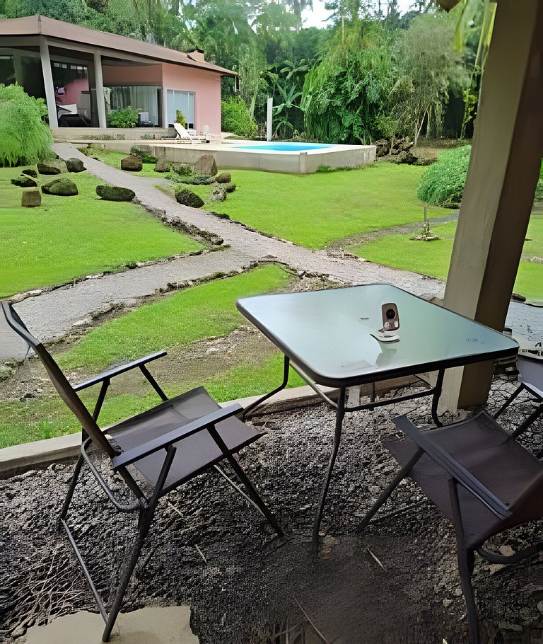 Chalé Morretes Arraial - Piscina e Rio