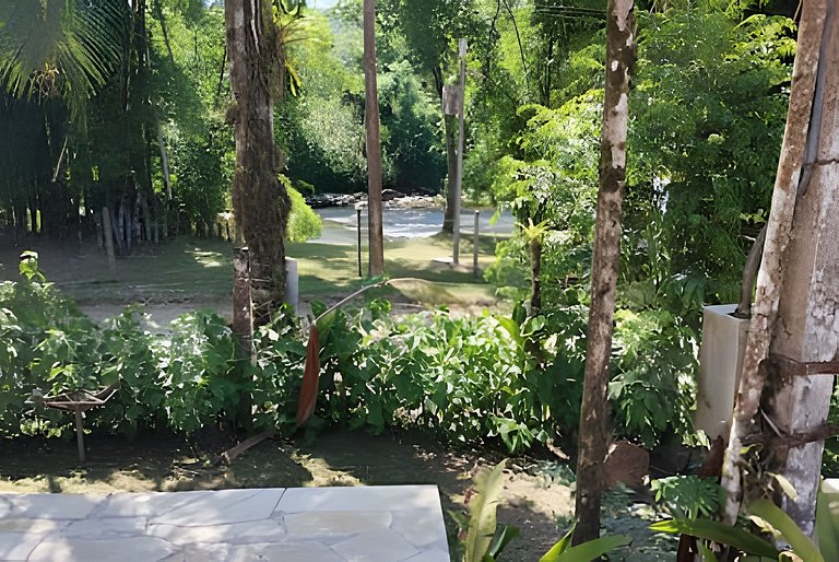 Chalé Morretes Arraial - Piscina e Rio