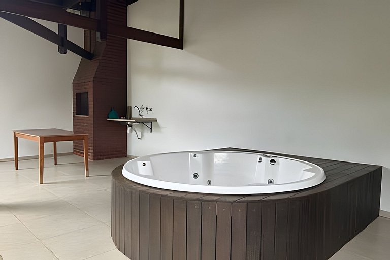 Quintal da Serra -ofurô e ar condicionado