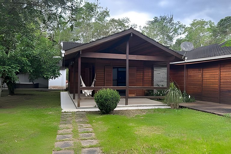 Quintal da Serra -ofurô e ar condicionado