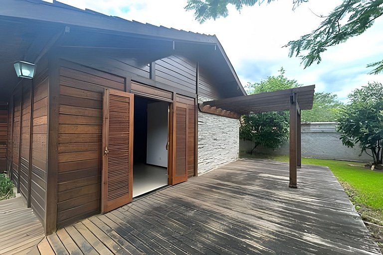 Quintal da Serra -ofurô e ar condicionado