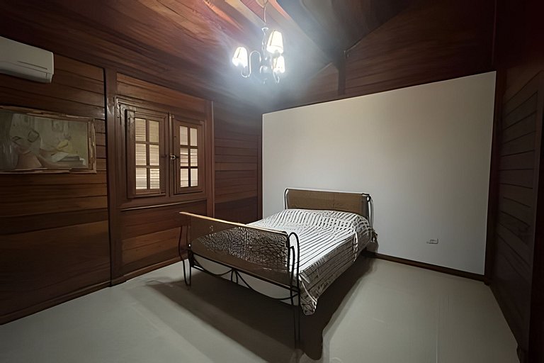 Quintal da Serra -ofurô e ar condicionado