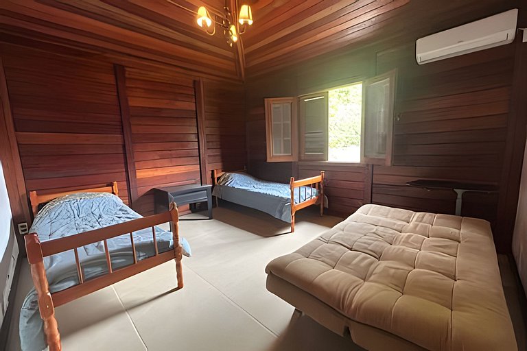 Quintal da Serra -ofurô e ar condicionado