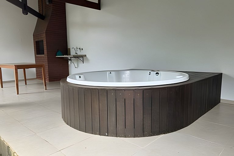 Quintal da Serra -ofurô e ar condicionado