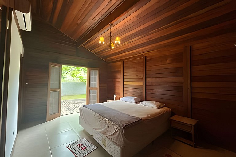 Quintal da Serra -ofurô e ar condicionado