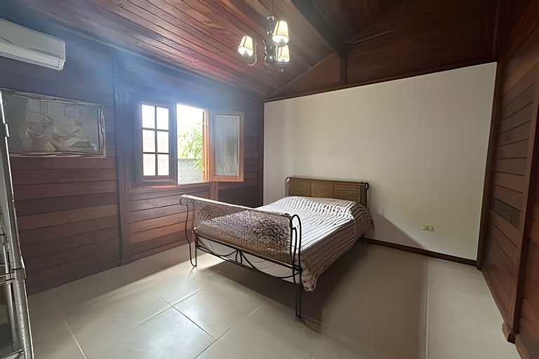 Quintal da Serra -ofurô e ar condicionado