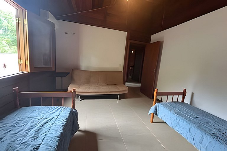 Quintal da Serra -ofurô e ar condicionado