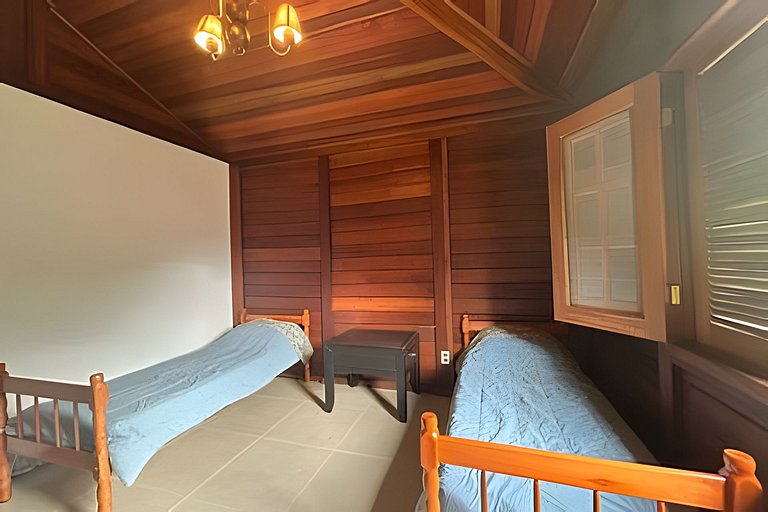 Quintal da Serra -ofurô e ar condicionado