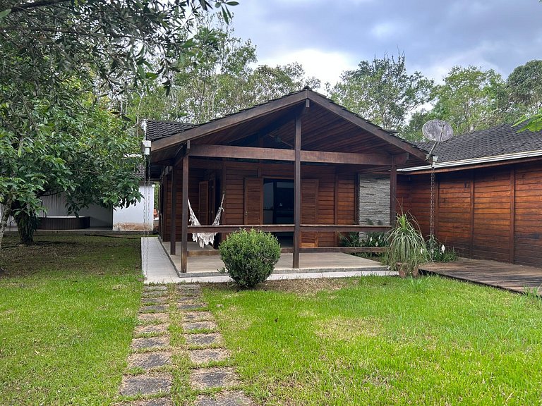 Quintal da Serra -ofurô e ar condicionado