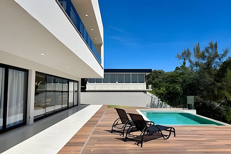 Vista panorâmica | 3 suítes, piscina e gourmet
