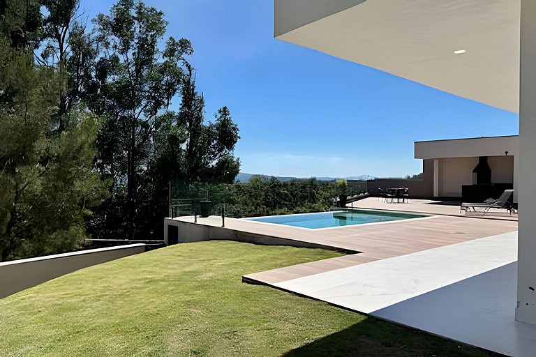 Vista panorâmica | 3 suítes, piscina e gourmet