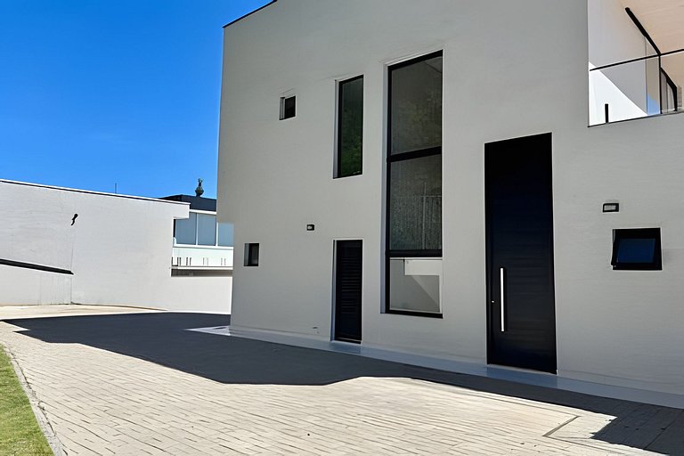 Vista panorâmica | 3 suítes, piscina e gourmet