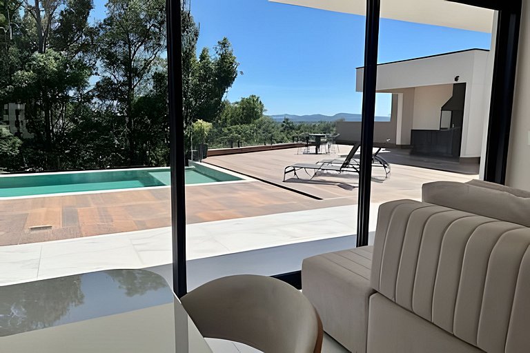 Vista panorâmica | 3 suítes, piscina e gourmet