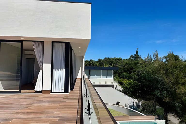Vista panorâmica | 3 suítes, piscina e gourmet