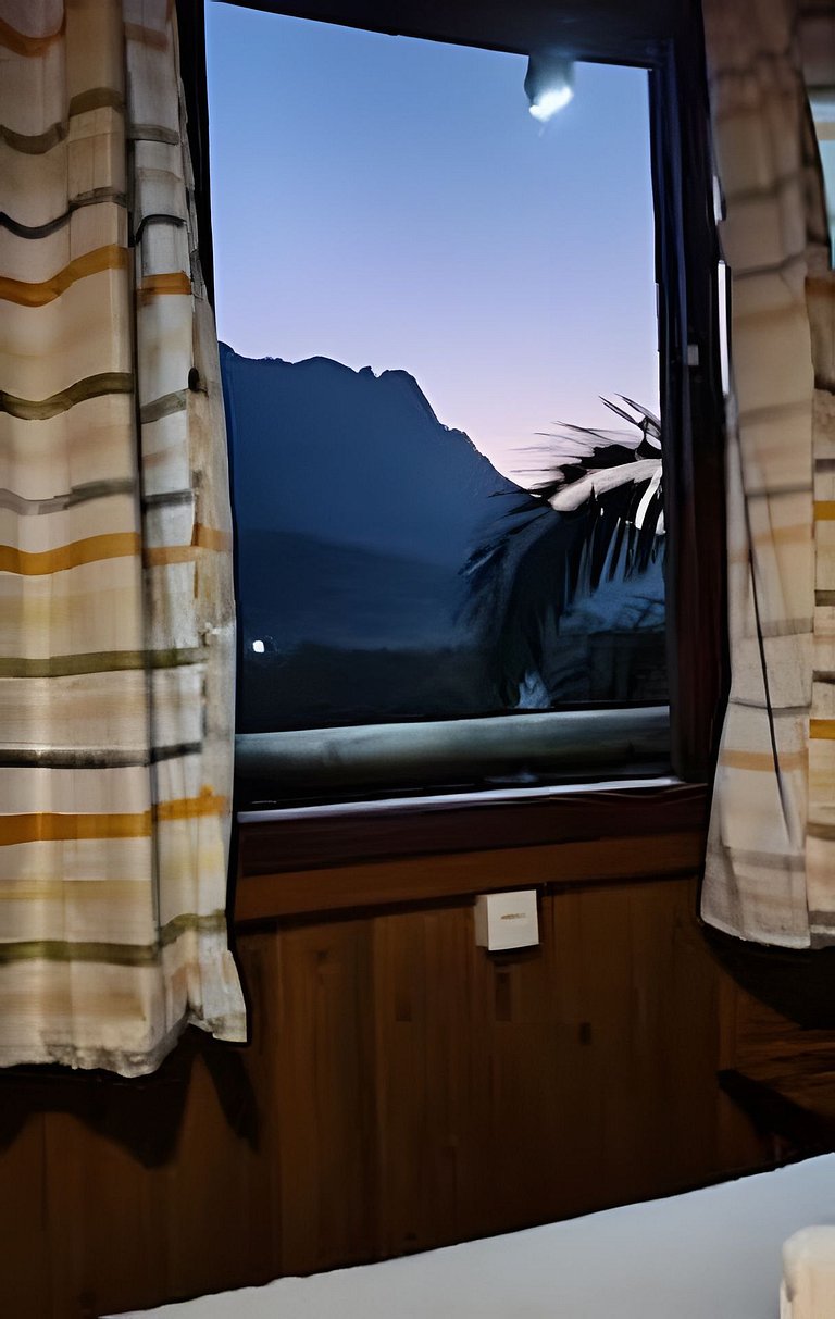 Chalé Romântico com Vista para a Serra